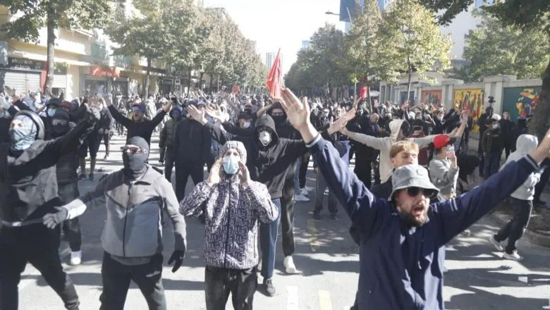 09:55 Dita e 14-të e protestave kundër Ramës, studentët nuk tërhiqen! Mblidhen sërish në orën 14:00 para Ministrisë së Arsimit