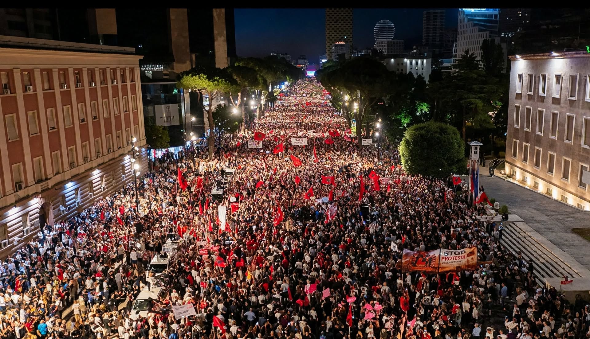 07:00 Nga Revolta e Flamingove te revolta e të rinjve, psikologjia e një shoqërie në pikën e saj kritike