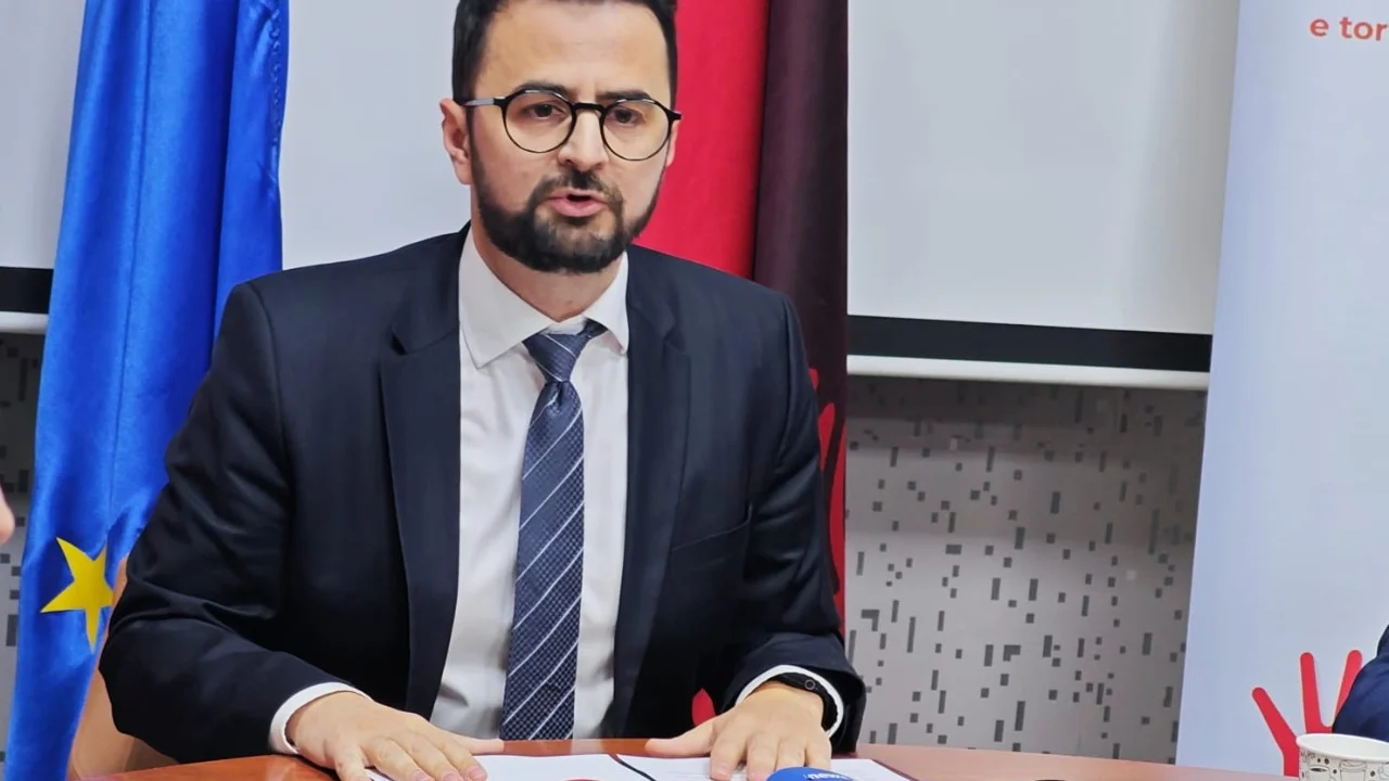 20:11 “26 të arrestuar me shenja dhune”/ Avokati i Popullit: Të miturit u morën në pyetje pa prindër dhe psikolog