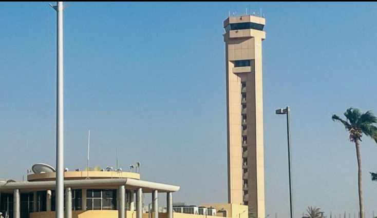 Sulmet në aeroportin e Riadit godasin fluturimet dhe kërcënojnë investimet saudite
