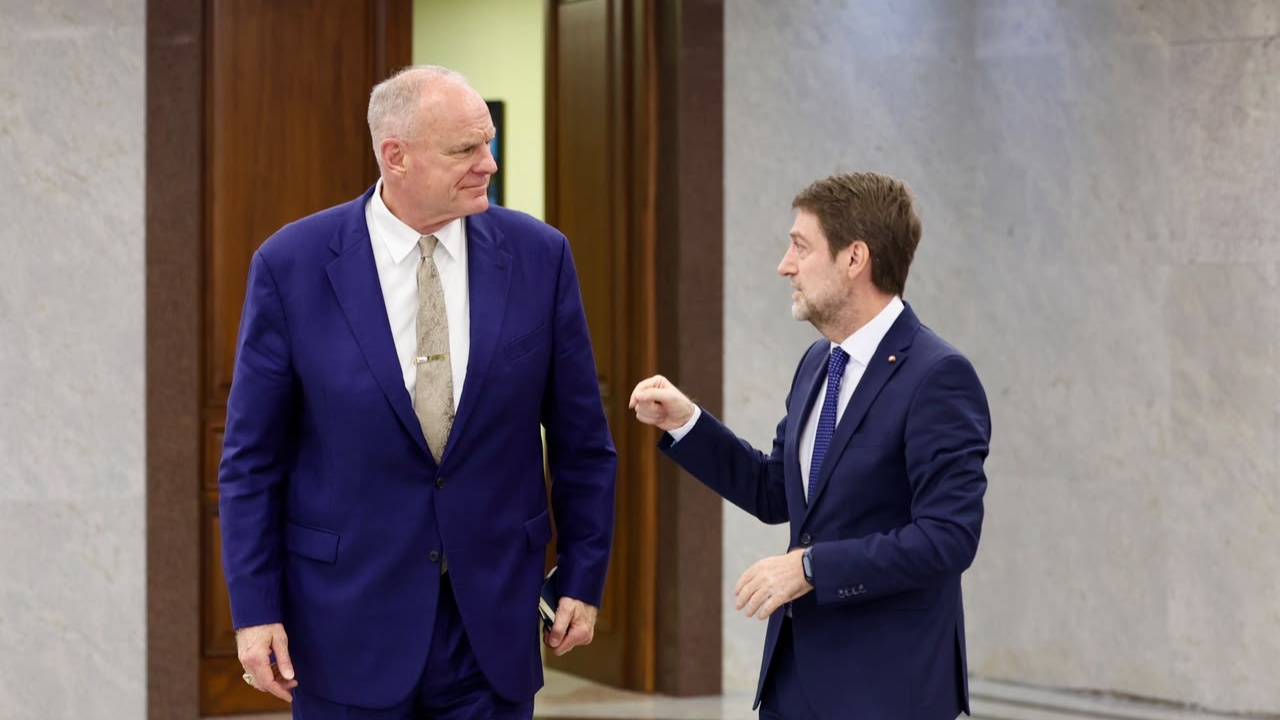 10:25 Takimi i Eric Wendt me ministrin Hoxha, Ambasada Amerikane: Një partneritet historik me vizion të përbashkët
